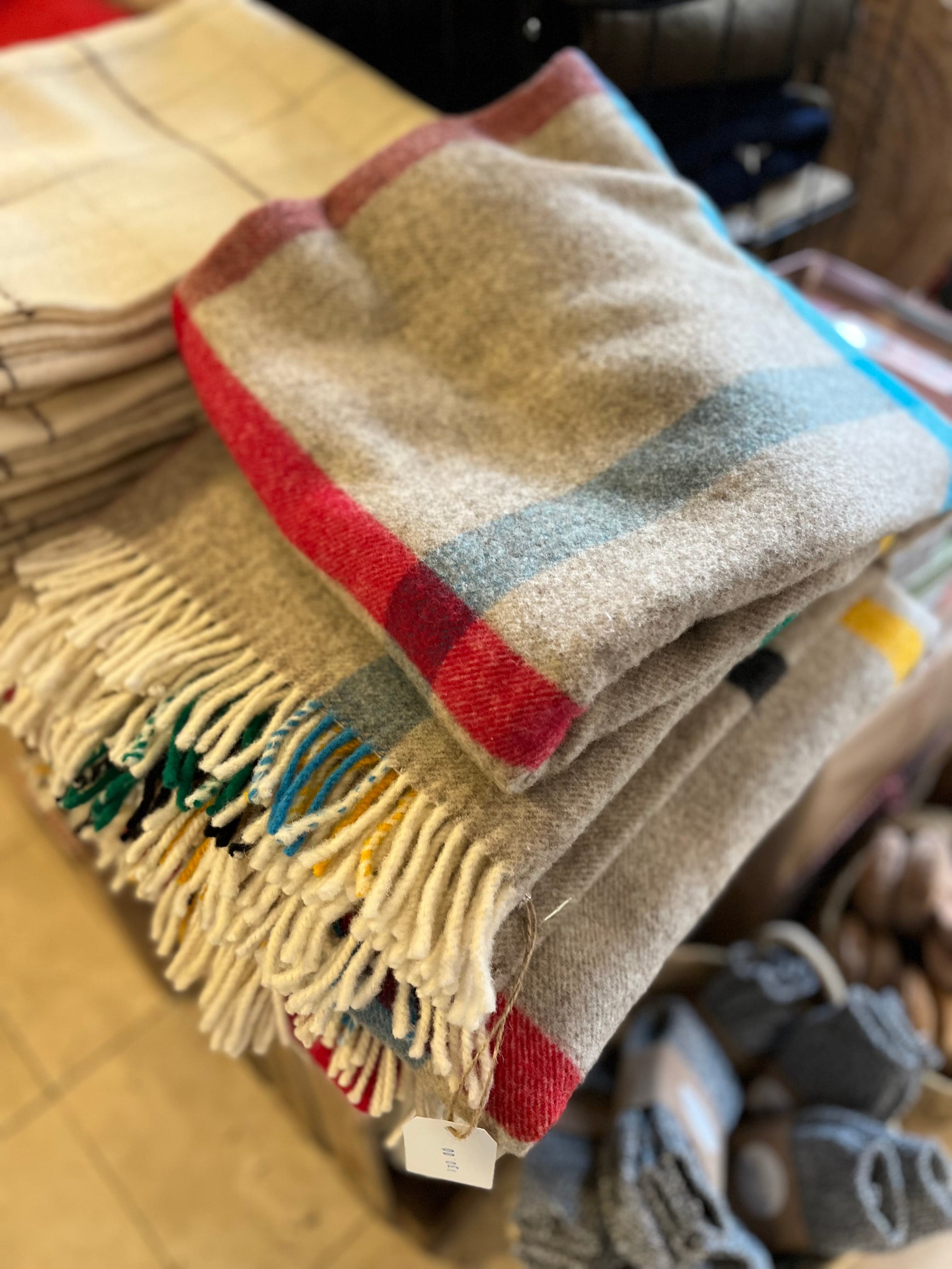 Manta Zamorana – Colores y Tradición en Tu Hogar